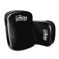 כרית בעיטות לאימוני לחימה FS3 Fairtex צבע שחור 