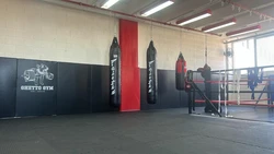 מגן קיר עם המיתוג שלכם!